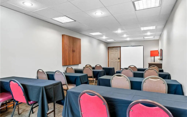 Country Inn & Suites by Radisson, Chambersburg, PA