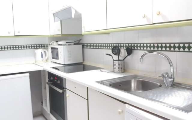 Deluxe Plaza Encarnación