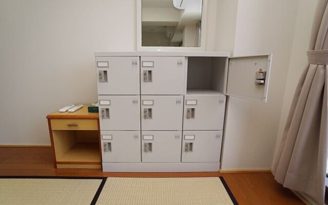 Tobi Hostel and Apartments