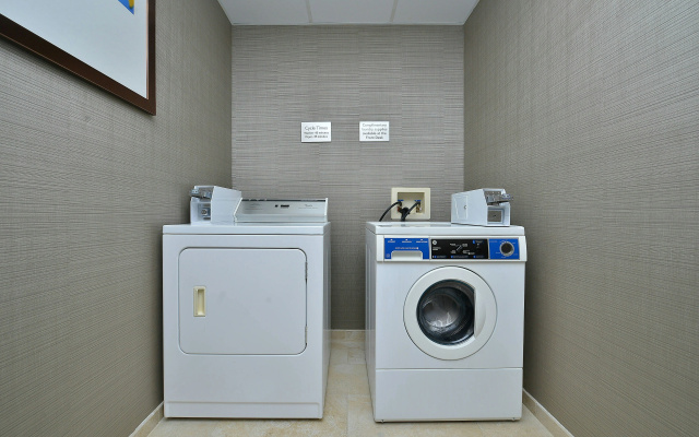 Courtyard By Marriott Bentonville