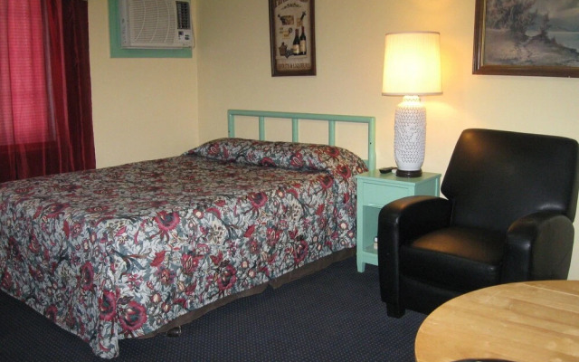 Western Motel Lovell