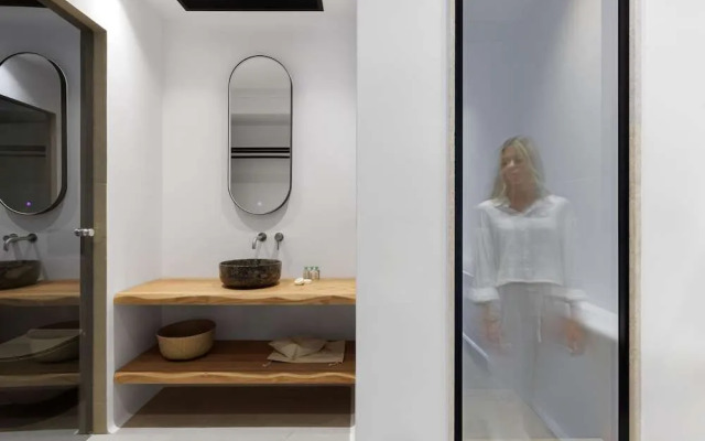White Art Suites