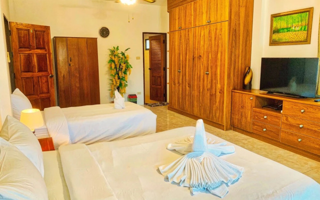 Royal Park Apartments