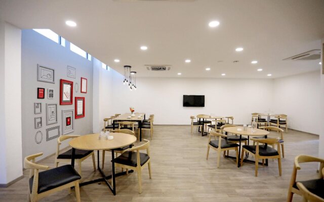 Oyo Townhouse 027 Sector 15 Gurgaon