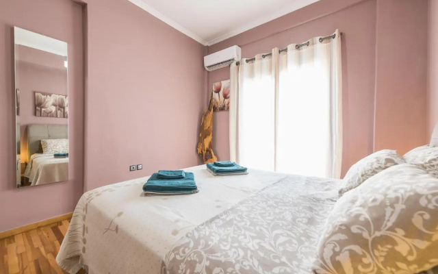 Stylish Luxury Apartment near Acropolis at Neos Kosmos metro station