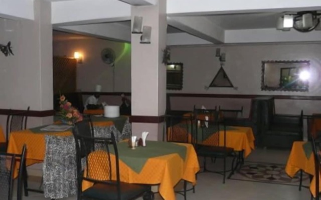 Raya Hotel