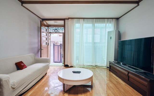 MYEONGDONG 100SQ3BDR FULL Villa
