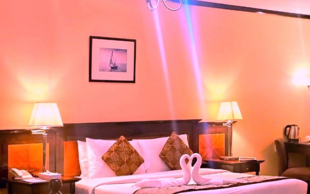 Rolla Suites Hotel