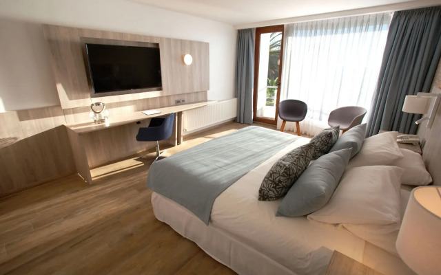 Yachting Hotel Quintero