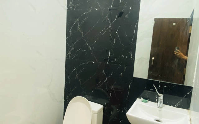 OYO 24106 Shri Raj Laxmi Palace