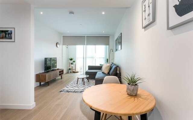 Luxury 1BR Flat w Rooftop Garden, 360° of London