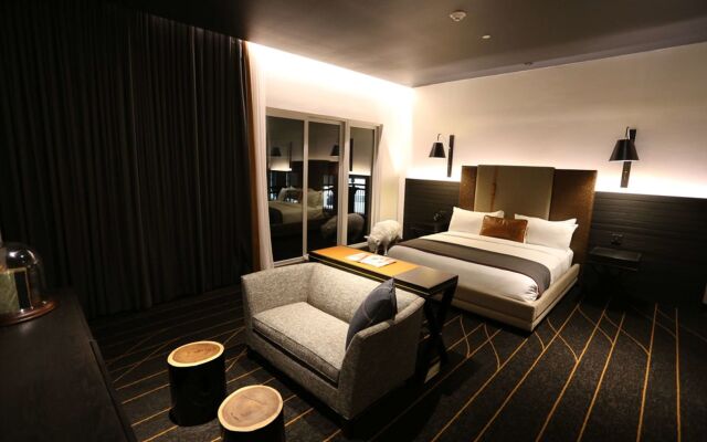 The George, by Valencia Hotel Collection