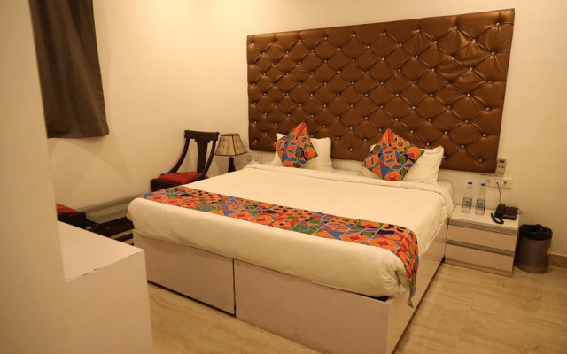 Arch Farmhouse Inn NH 8