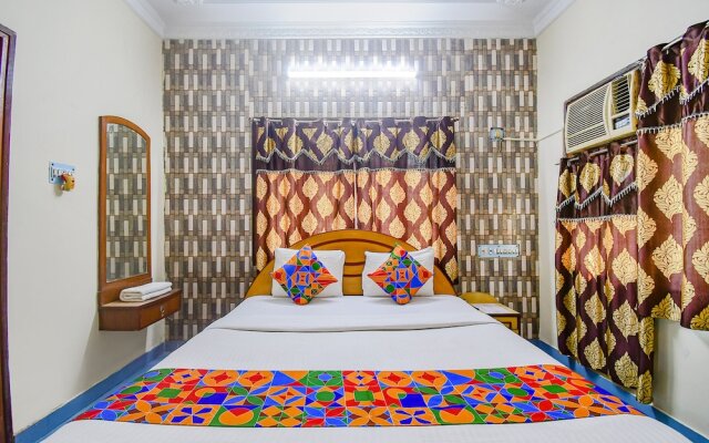 Fabexpress Heritage Inn
