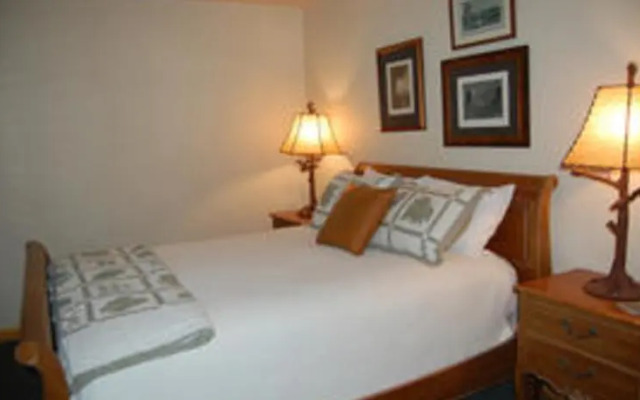 RedAwning Cabin #93 Doyles Mountain