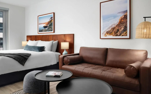 Sentral Gaslamp Quarter