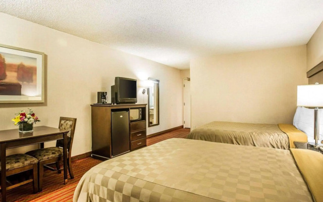 California Inn and Suites Bakersfield