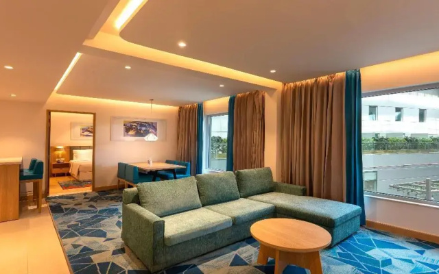 Holiday Inn Express & Suites Bengaluru Old Madras Road by IHG