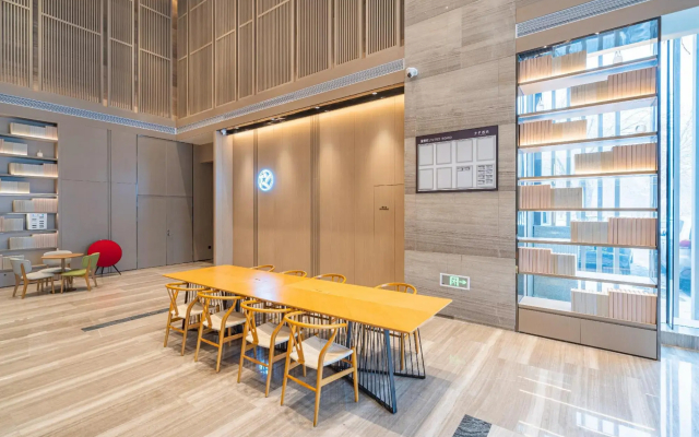 Starway Hotel (Changji Dongfang Plaza)