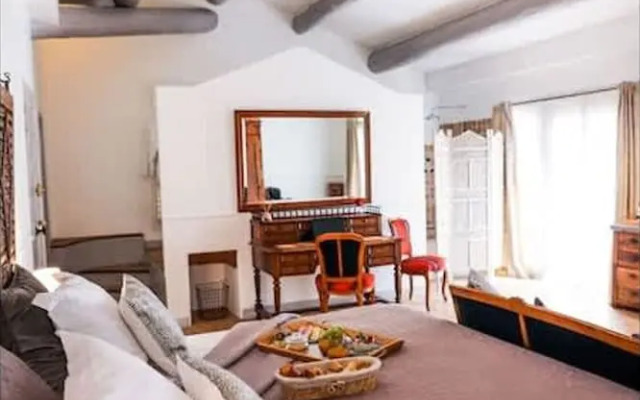 Proven ale House With Pool and spa