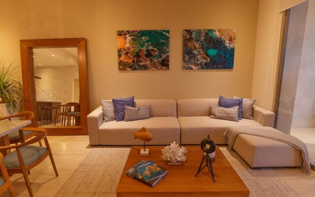 Vista Vela 2103 3 BR by Casago