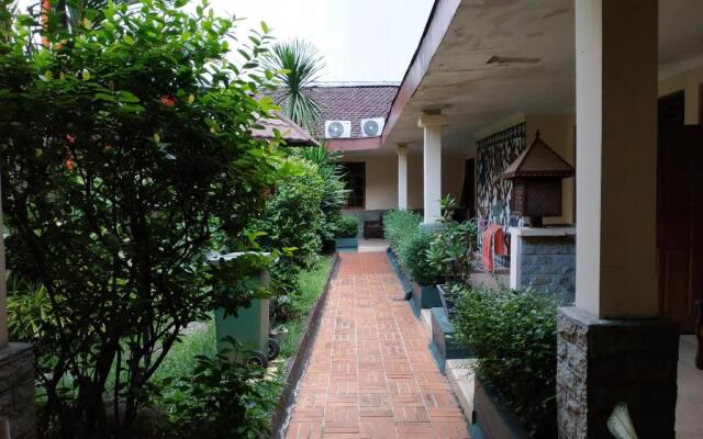 SPOT ON 3858 Elsana Transit Hotel