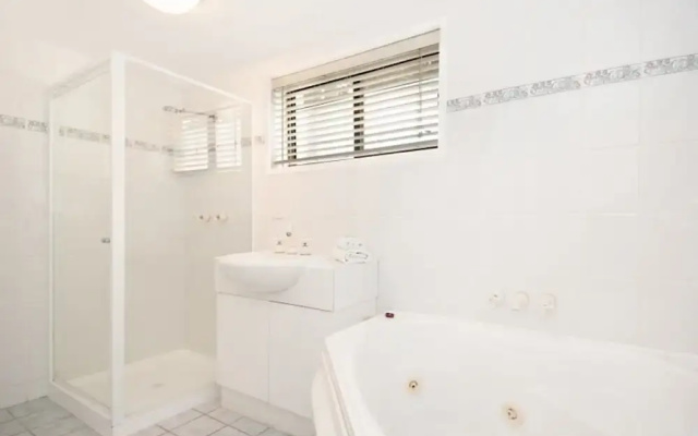 40 Culgoa Point