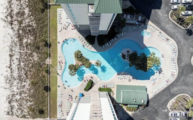 Beachfront King Suite Balcony + Jacuzzi