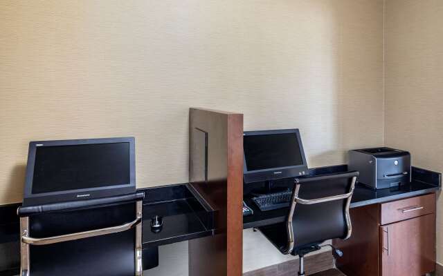 Comfort Suites