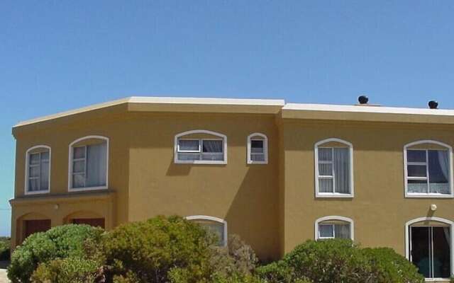 Silverdunes Holiday Accommodation