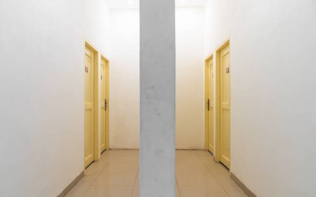 RedDoorz near Sultan Mahmud Badaruddin Airport Palembang