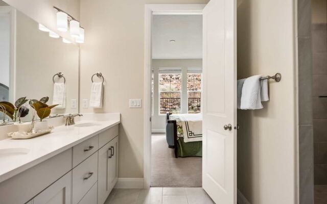 Black Rock Hills 5 Bedroom Home