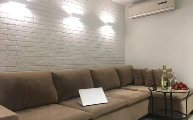 Апартаменты на Океанском пр-те, 90