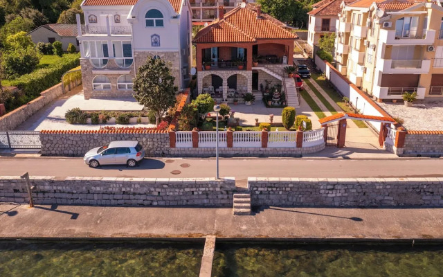 Seafront Haven Darka