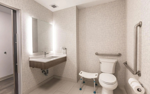 Holiday Inn Express & Suites Welland by IHG