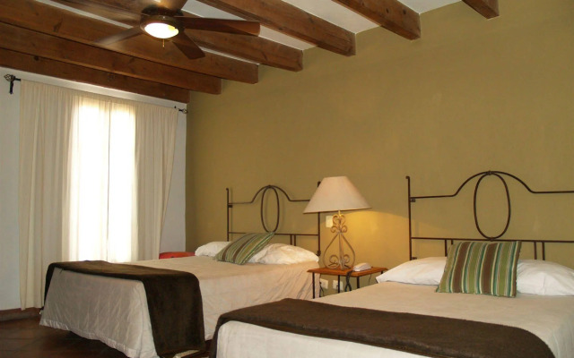 Hotel Ana Catalina & Suites