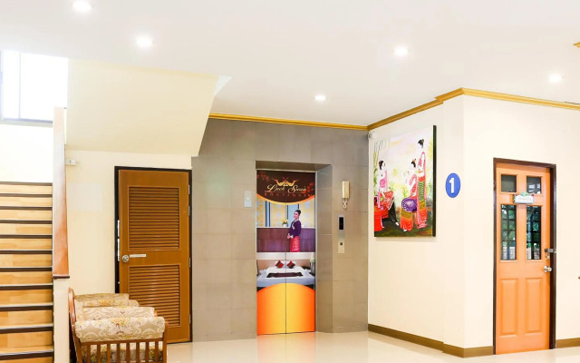Luck Swan Boutique (SHA Plus+)