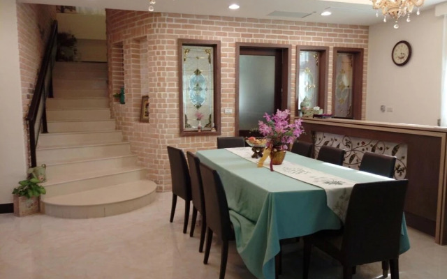 Yuxian Family Business BnB
