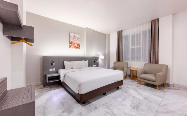 Grand   Thamrin  Hotel