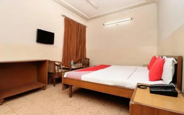 OYO 24420 Hotel Ilford Lodge