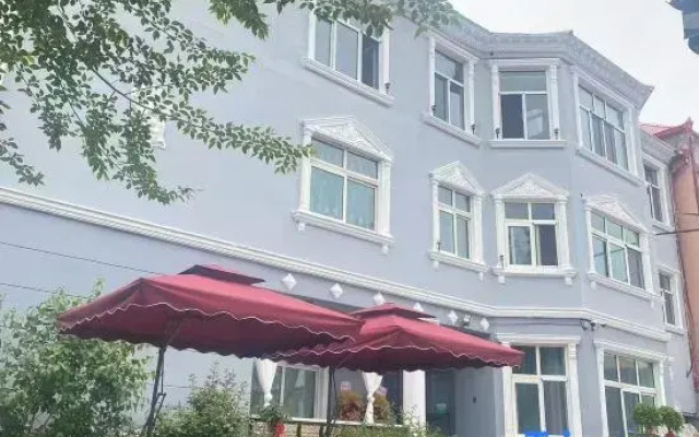 Yilin Xiaozhu Hostel (Yining Airport Yining Railway Station)