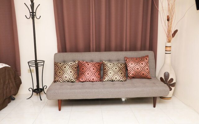 Kensington 212 Suite