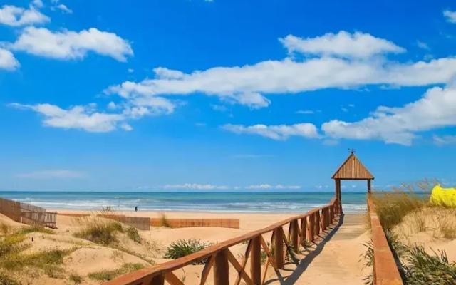Playamar in Cadiz With 3 Bedrooms and 1 Bathrooms