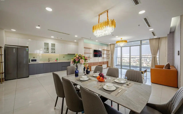 Long Apartment - Vinhomes Golden River