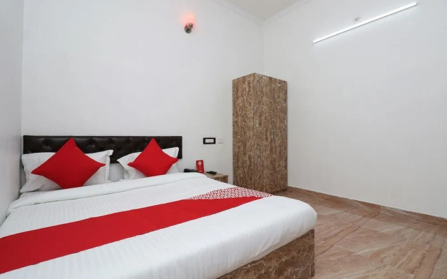 Dawat Hotel By OYO Rooms