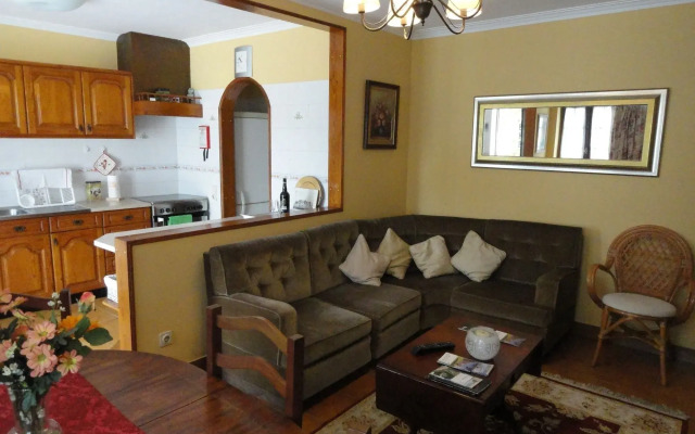 102918 - Villa in Colares