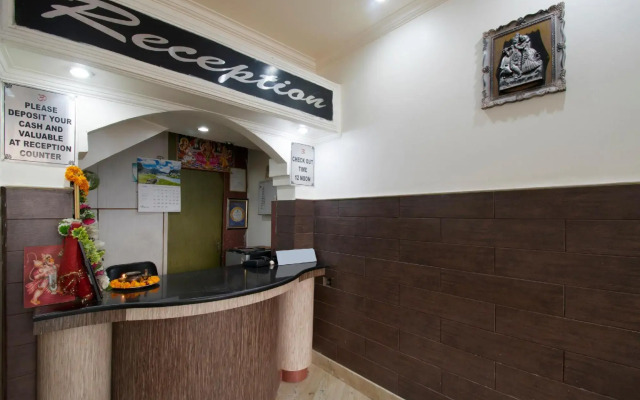 OYO 6647 Om Hari Residency