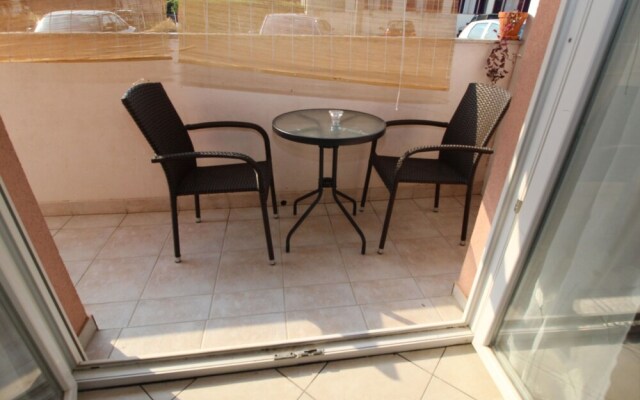 Comfortable Apartment in Zadar With TV
