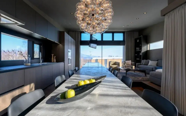 Odile by Hokkaido Tracks