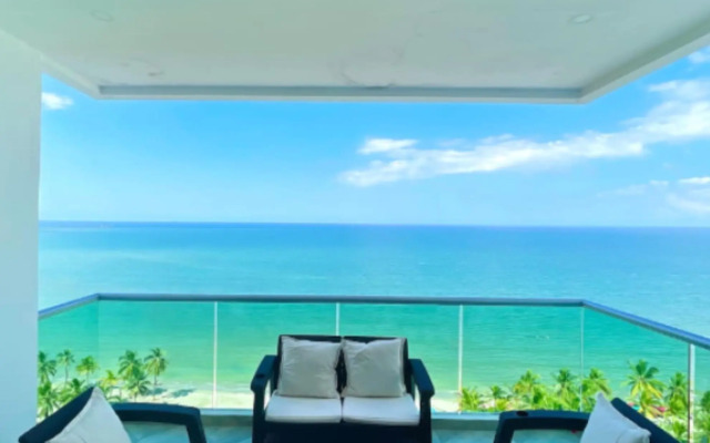 Apartamento Moderno frente a la playa Coveñas